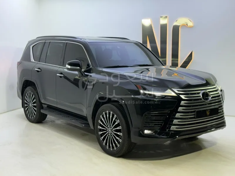 2022 لكزس إل إكس 600 في أي بي