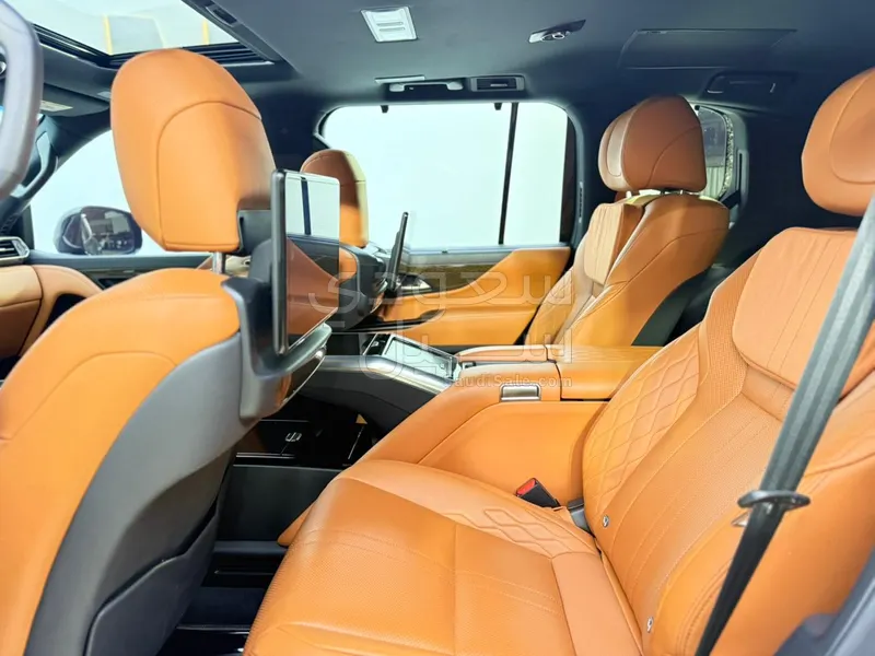 2022 لكزس إل إكس 600 في أي بي