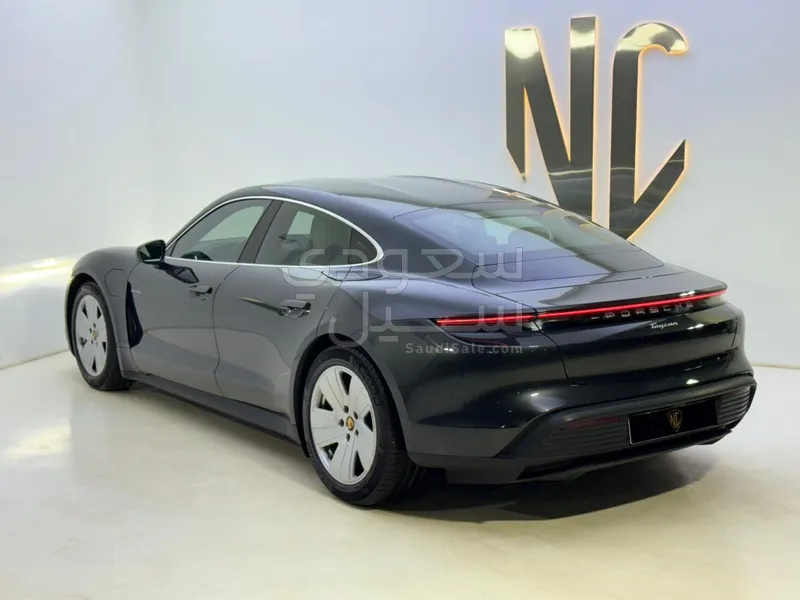 2023 بورش تايكان