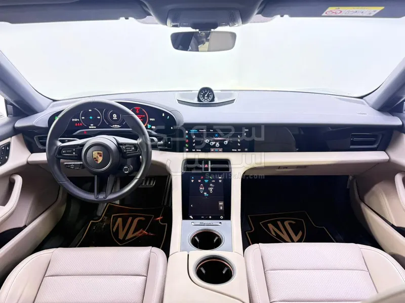 2023 بورش تايكان