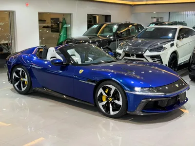 2025 فيراري 12 سيليندر