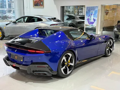 2025 فيراري 12 سيليندر