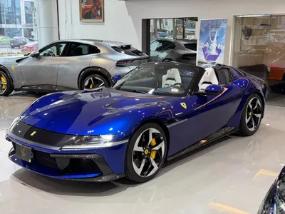 2025 فيراري 12 سيليندر