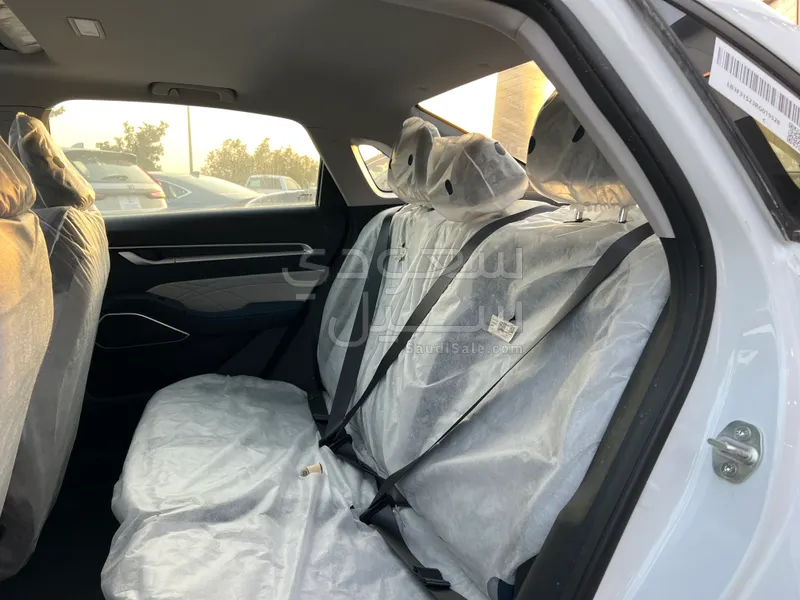 2024 جيلي امجراند