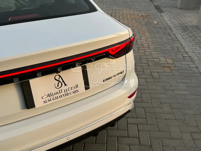 2024 جيلي امجراند