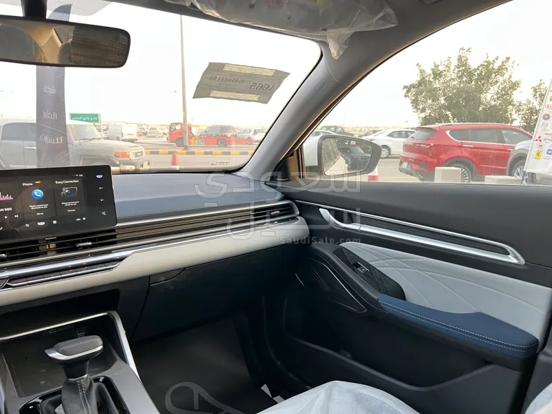 2024 جيلي امجراند