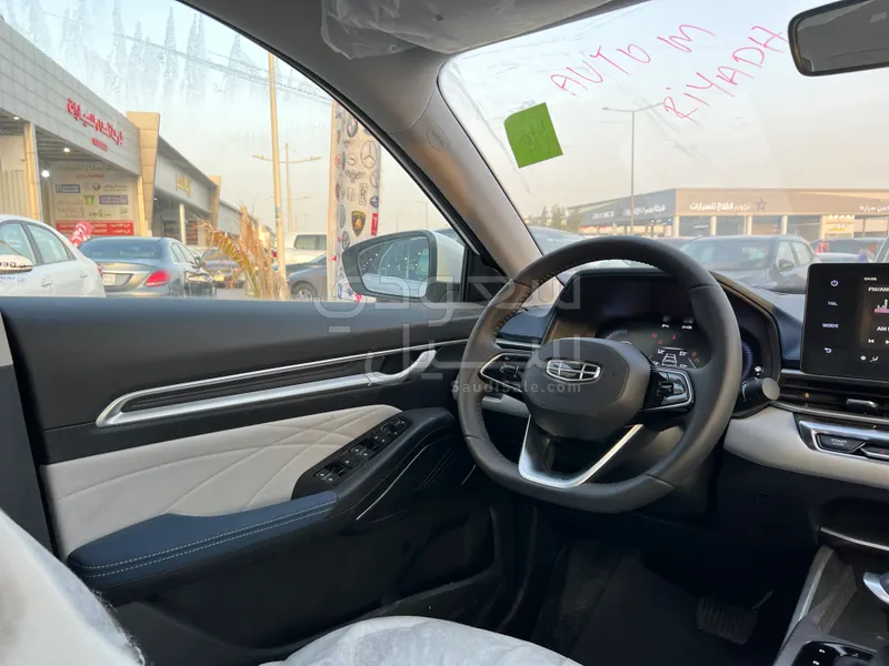 2024 جيلي امجراند