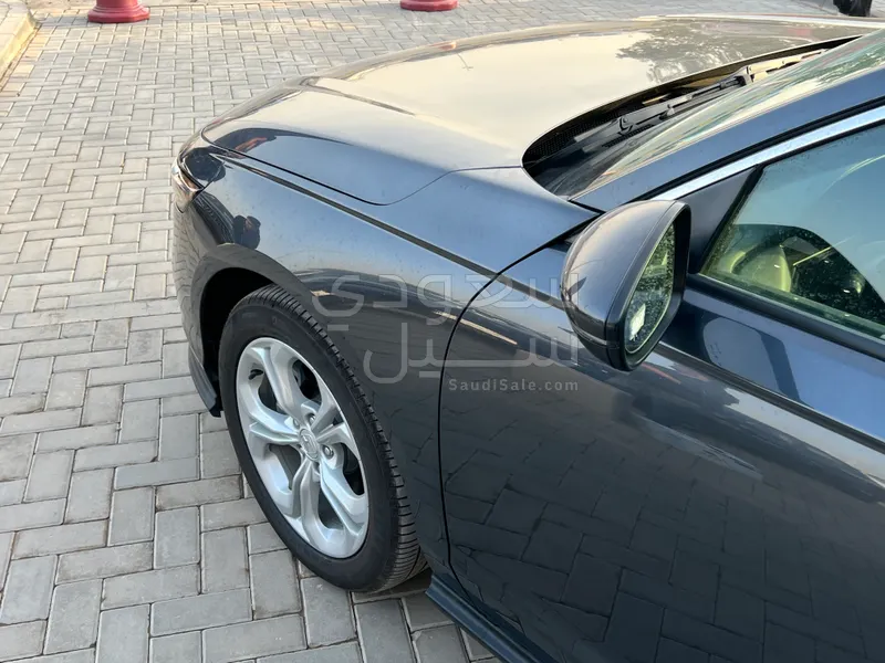 2025 هوندا اكورد ال اكس