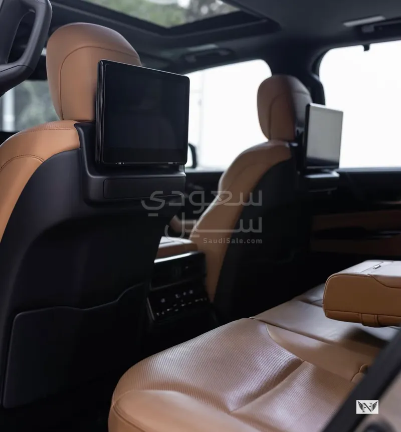 2024 لكزس إل إكس 600