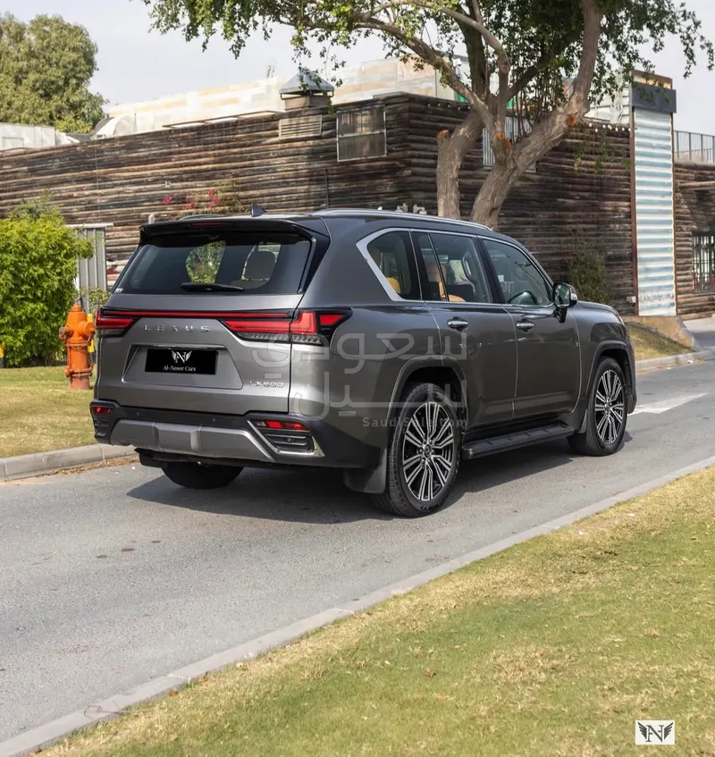 2024 Lexus LX 600