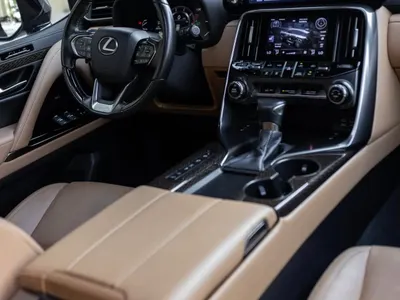 2024 لكزس إل إكس 600