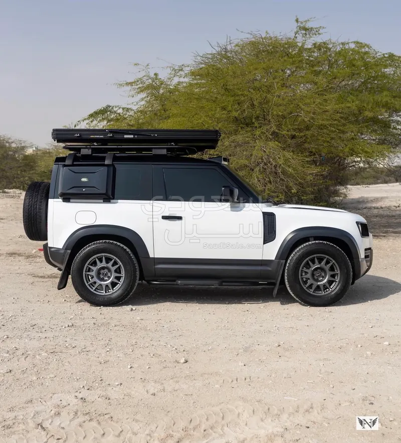 2024 لاند روفر ديفيندر 90
