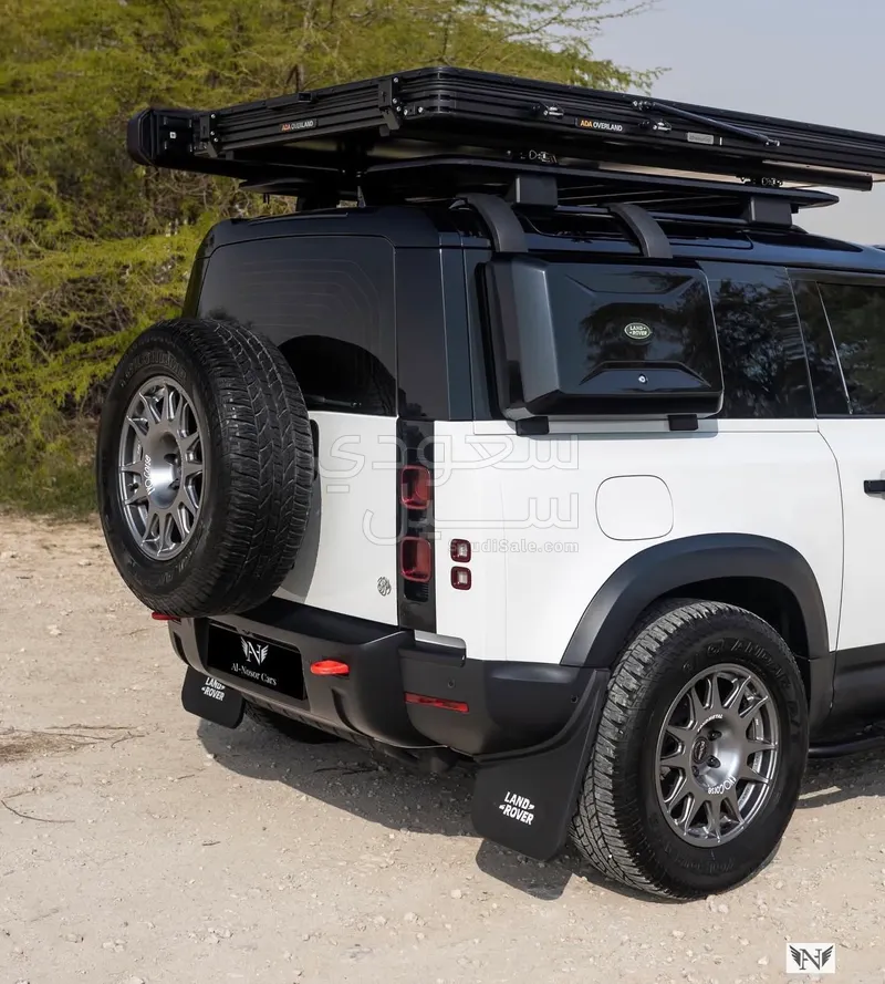 2024 لاند روفر ديفيندر 90