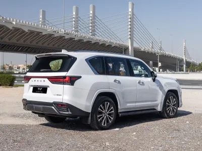 2025 لكزس إل إكس 600