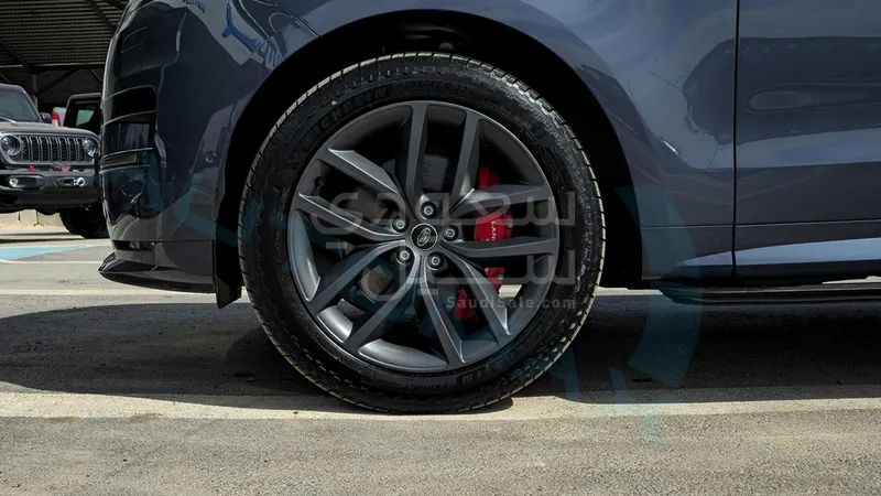 2025 لاند روفر رينج روفر سبورت اس اي