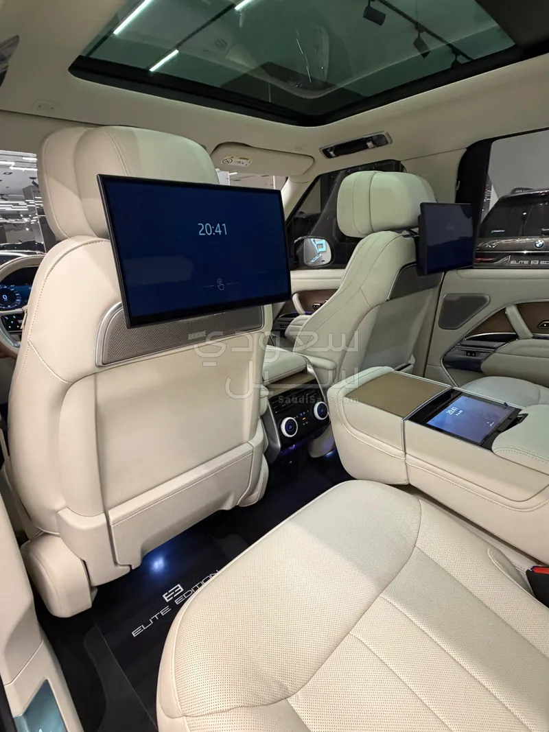 2023 لاند روفر رينج روفر اس في اوتوبيوغرافي