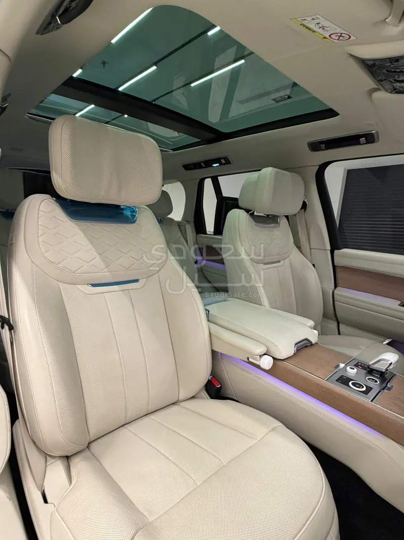 2023 لاند روفر رينج روفر اس في اوتوبيوغرافي