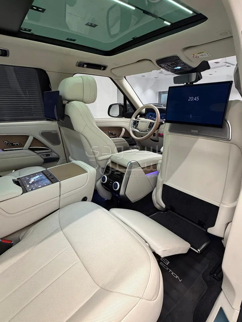 2023 لاند روفر رينج روفر اس في اوتوبيوغرافي