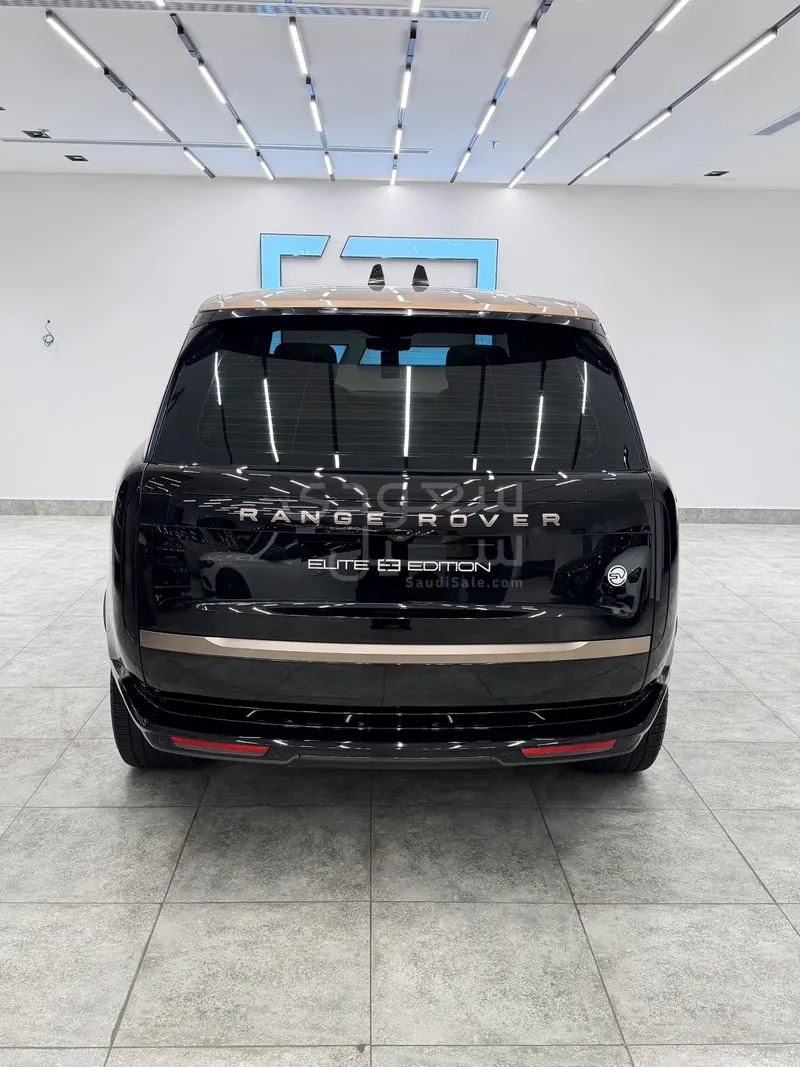 2023 لاند روفر رينج روفر اس في اوتوبيوغرافي