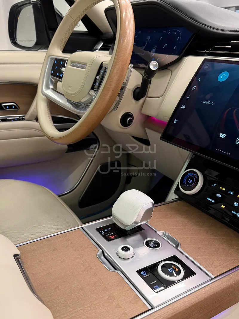 2023 لاند روفر رينج روفر اس في اوتوبيوغرافي