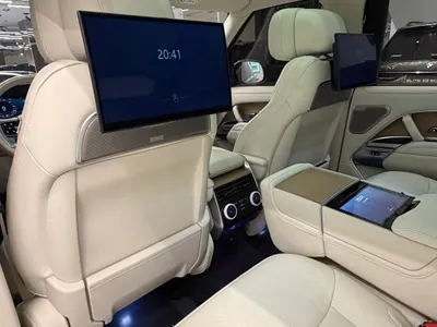 2023 لاند روفر رينج روفر اس في اوتوبيوغرافي