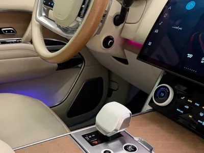 2023 لاند روفر رينج روفر اس في اوتوبيوغرافي