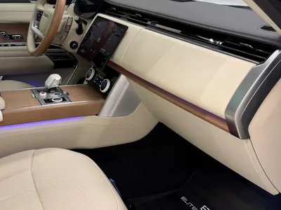 2023 لاند روفر رينج روفر اس في اوتوبيوغرافي