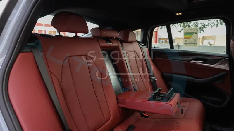 2025 بي ام دبليو الفئة اكس 4 ام كت