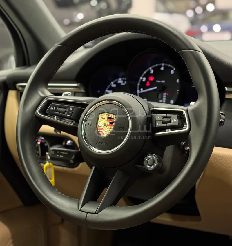 2024 بورش ماكان تي