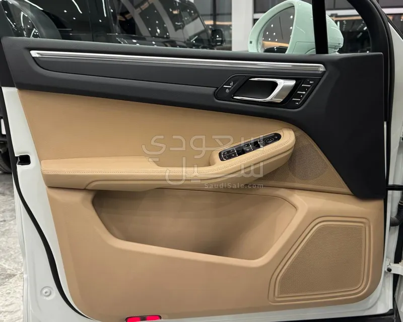 2024 بورش ماكان تي