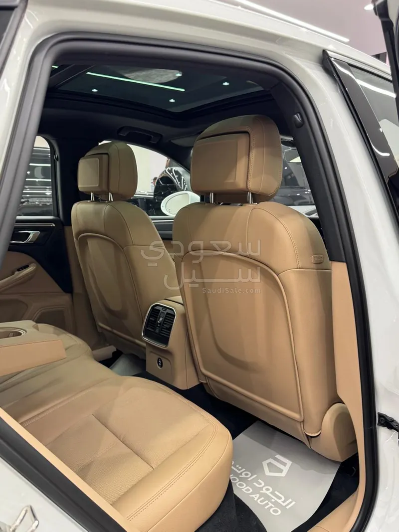 2024 بورش ماكان تي