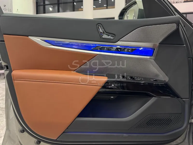 2026 بي ام دبليو الفئة السابعة 735أي