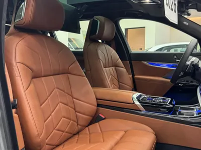 2026 بي ام دبليو الفئة السابعة 735أي