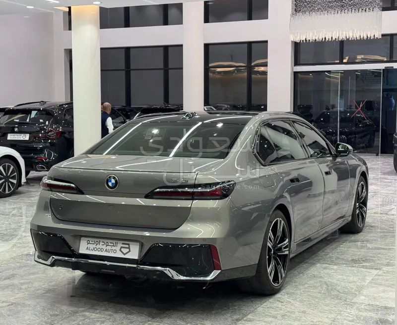 2026 بي ام دبليو الفئة السابعة 740أي