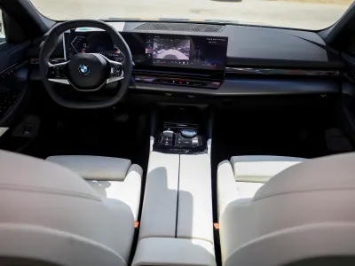 2026 بي ام دبليو الفئة الخامسة 520 أي