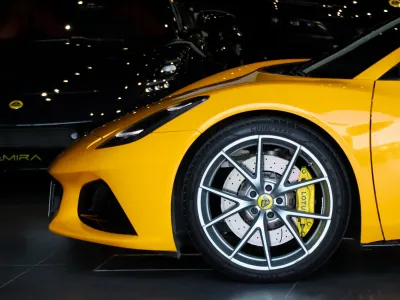 2025 لوتس اميرا فرست ادشن