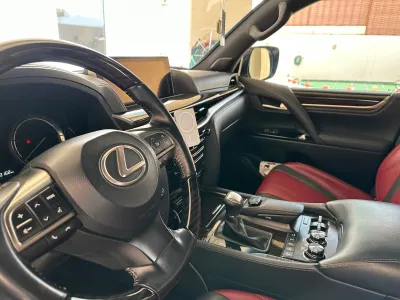 2018 لكزس إل إكس 570 اس