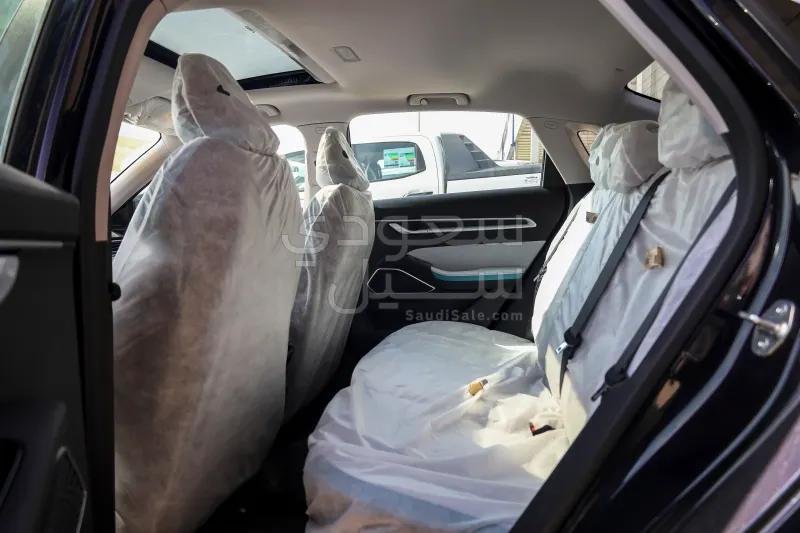 2025 جيلي امجراند