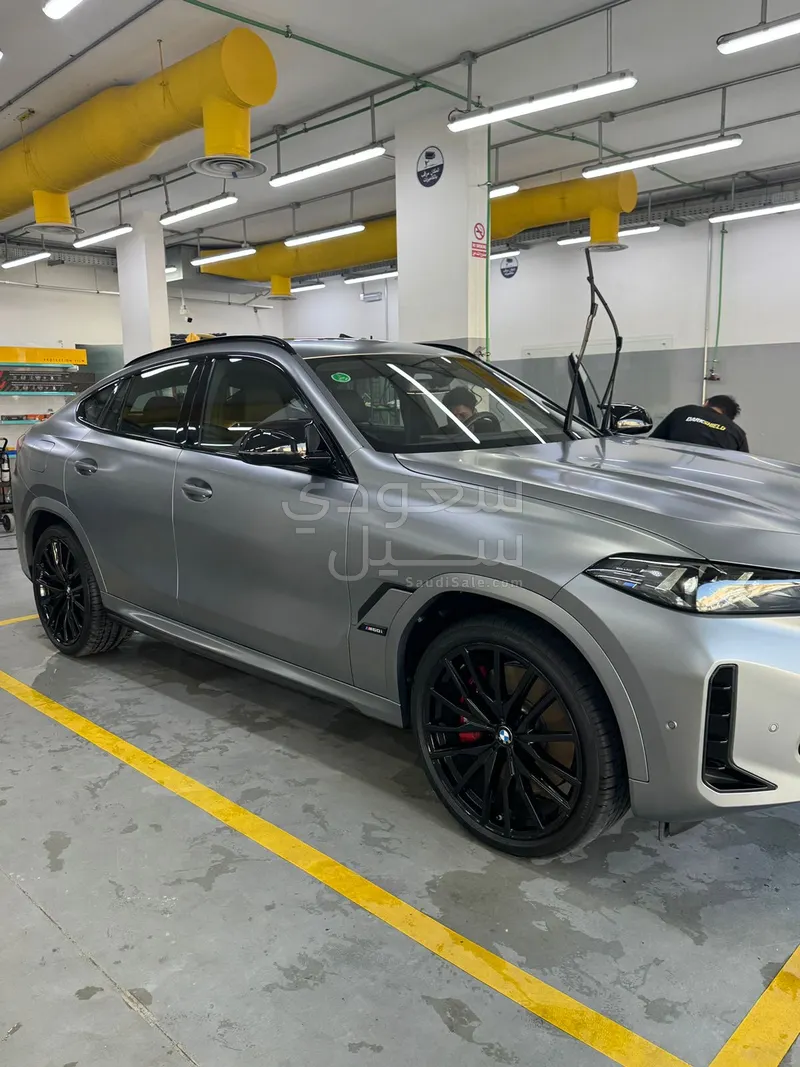 2024 بي ام دبليو الفئة اكس 6 إم