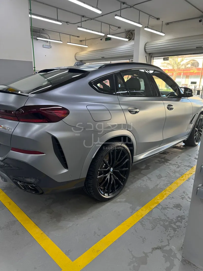 2024 بي ام دبليو الفئة اكس 6 إم