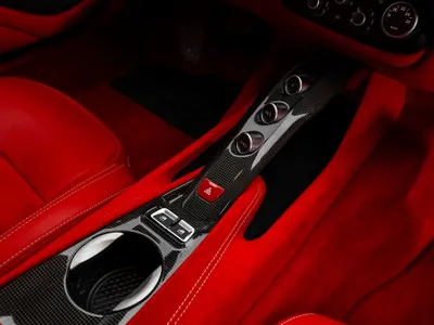 2016 فيراري اف 12 بيرلينيتا