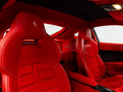 2016 فيراري اف 12 بيرلينيتا