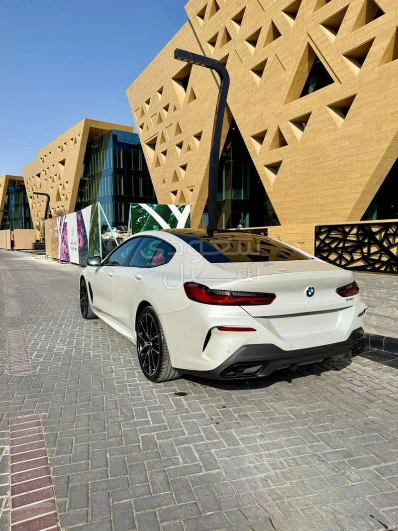 2024 بي ام دبليو الفئة الثامنة 840