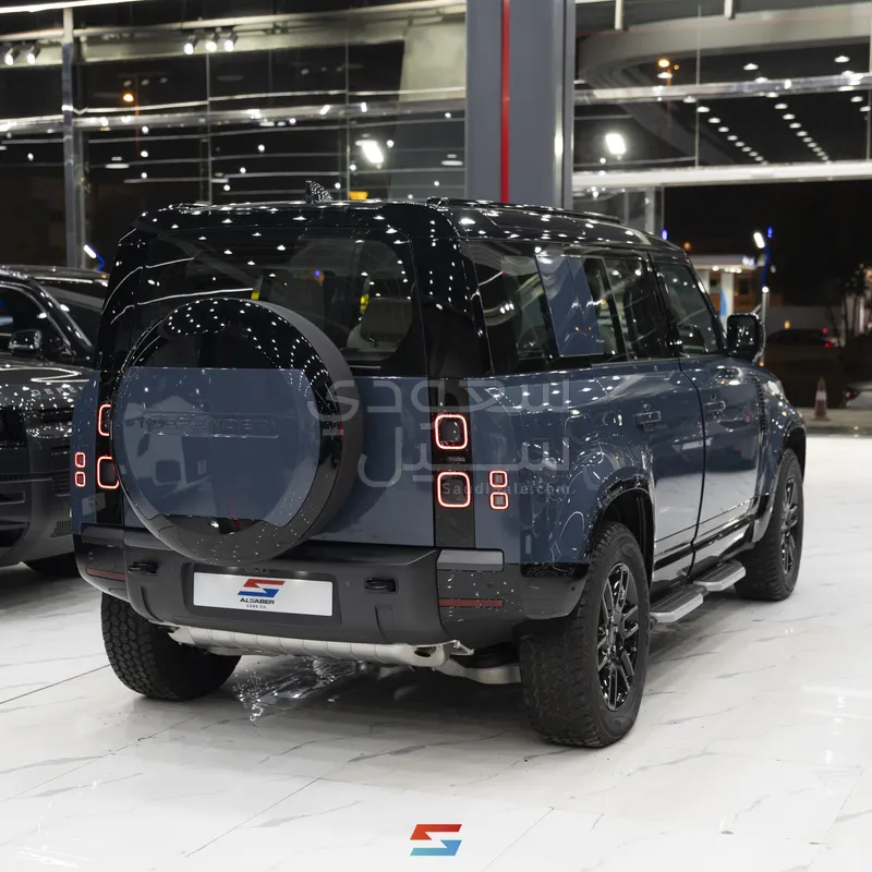 2026 لاند روفر ديفيندر 110