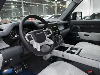 2026 لاند روفر ديفيندر 110