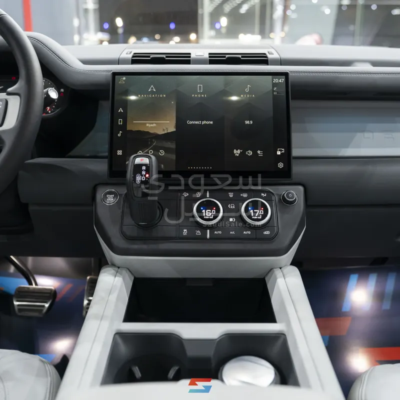 2026 لاند روفر ديفيندر اس اي