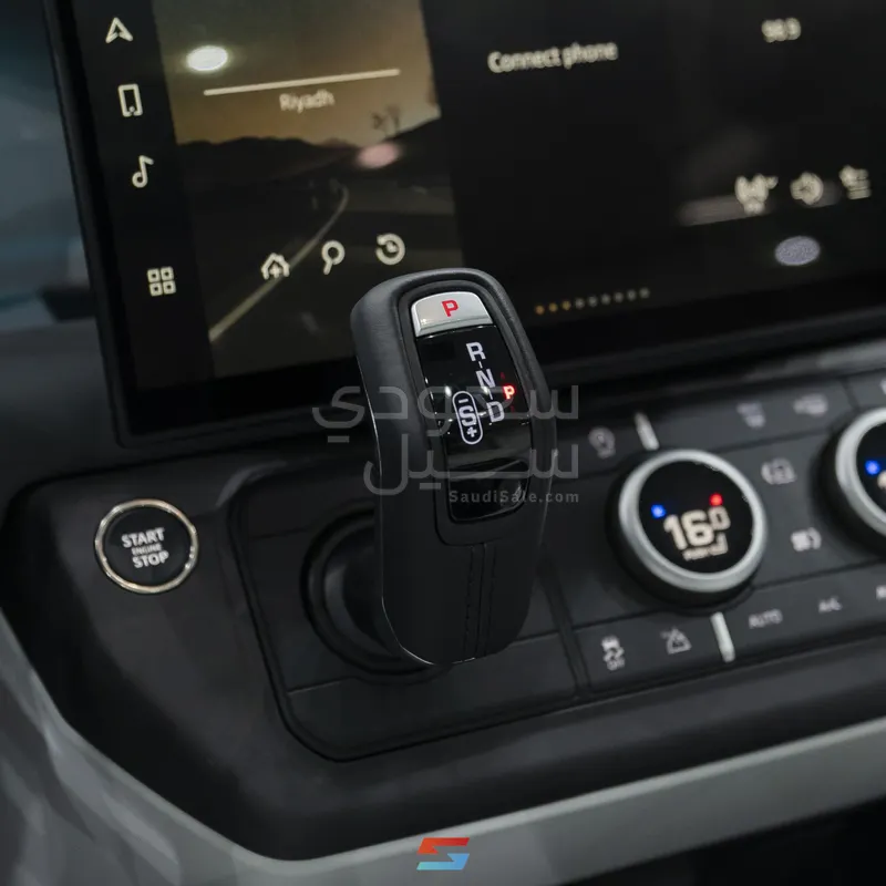 2026 لاند روفر ديفيندر اكس داينمك