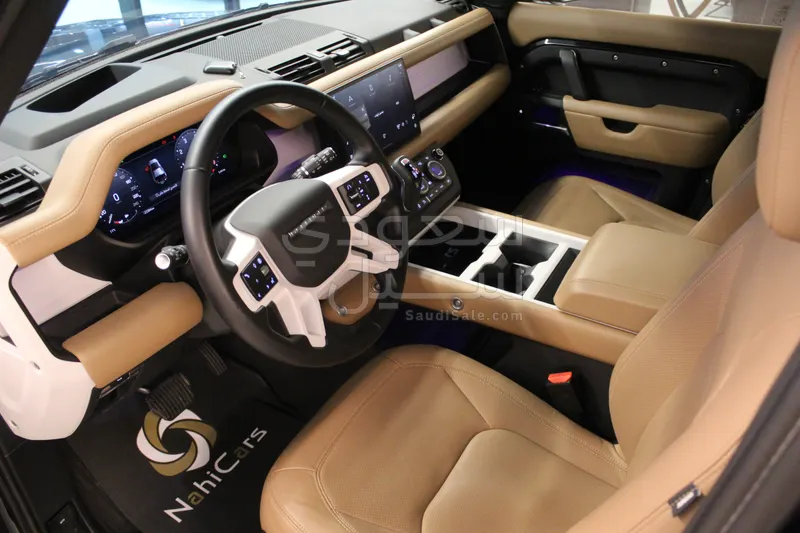 2025 لاند روفر ديفيندر 110