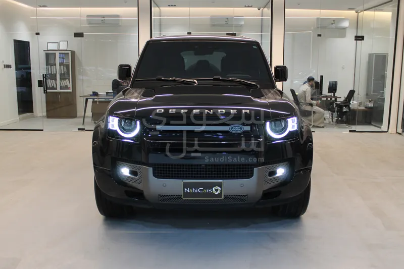 2025 لاند روفر ديفيندر 110