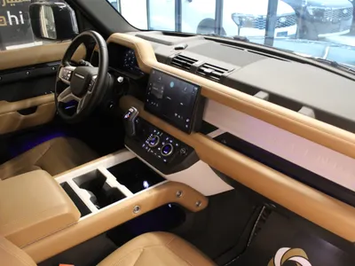 2025 لاند روفر ديفيندر 110